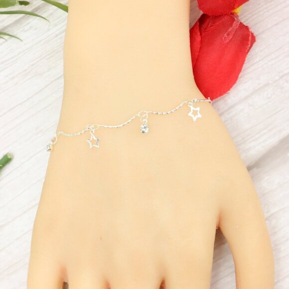 "Trendy Handmade Bracelet – A Thoughtful Gift for Girls & Women | UNVRC1062 - Picture 6 of 10